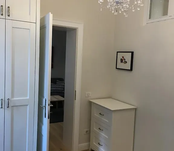 Apartment Forum I And Ii